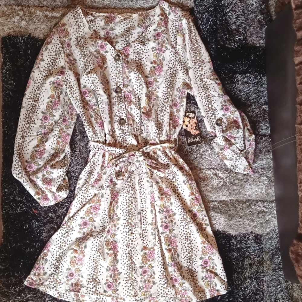 Floral dress with pockets